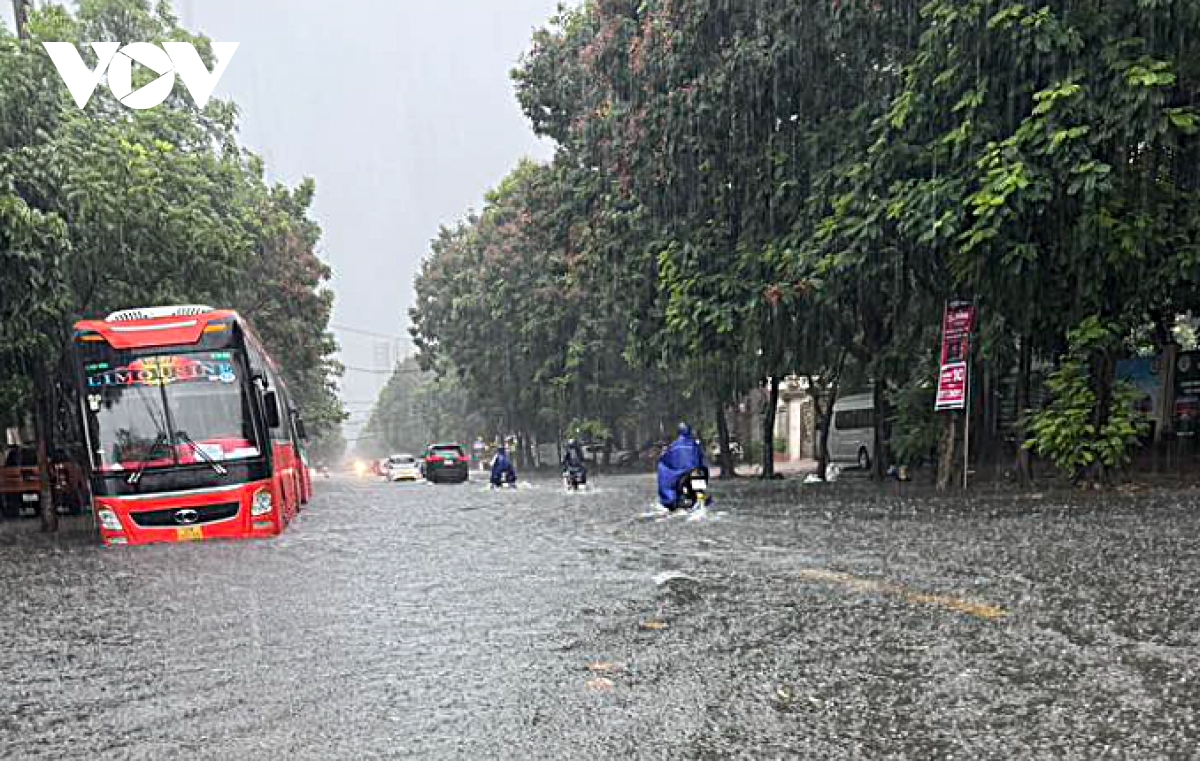 Cảnh báo ngập lụt, nguy cơ lũ quét tại Nghệ An