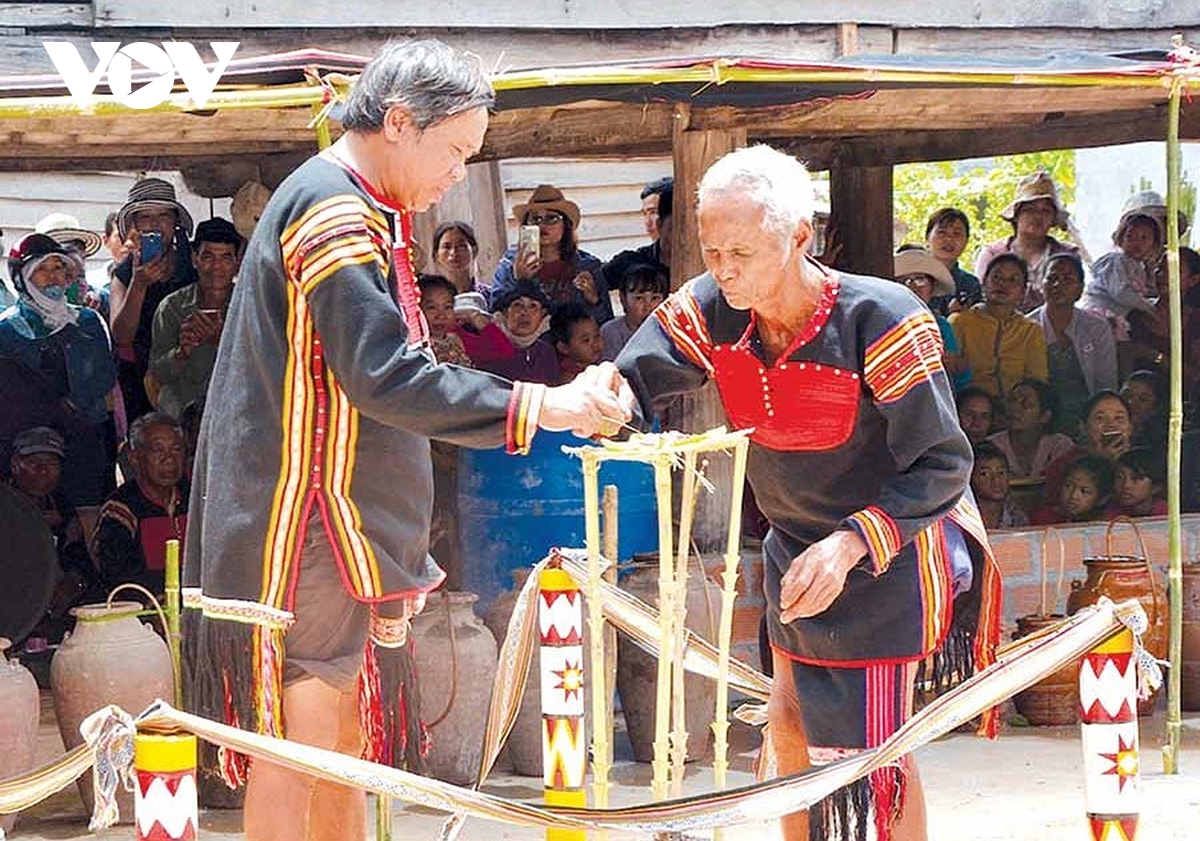 (81)- Đặc sắc Lễ cầu mưa “Yang Pơtao Apui” ở xứ sở của Vua Lửa