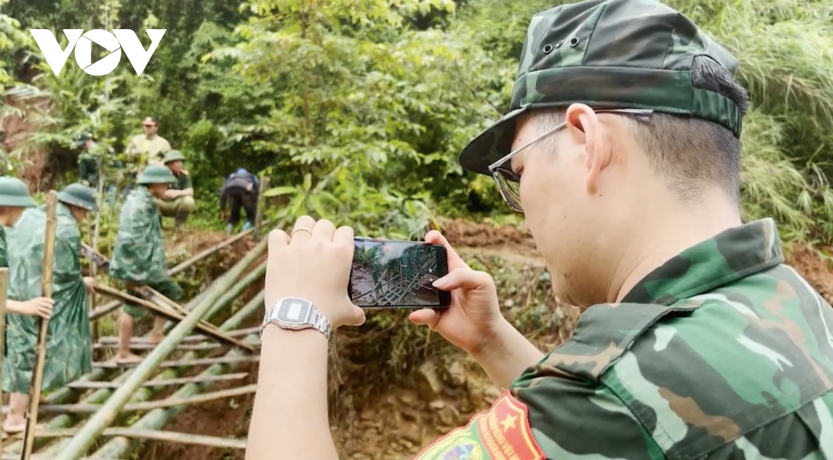 nhung quan nhan so tren vung cao bien gioi son la hinh anh 2