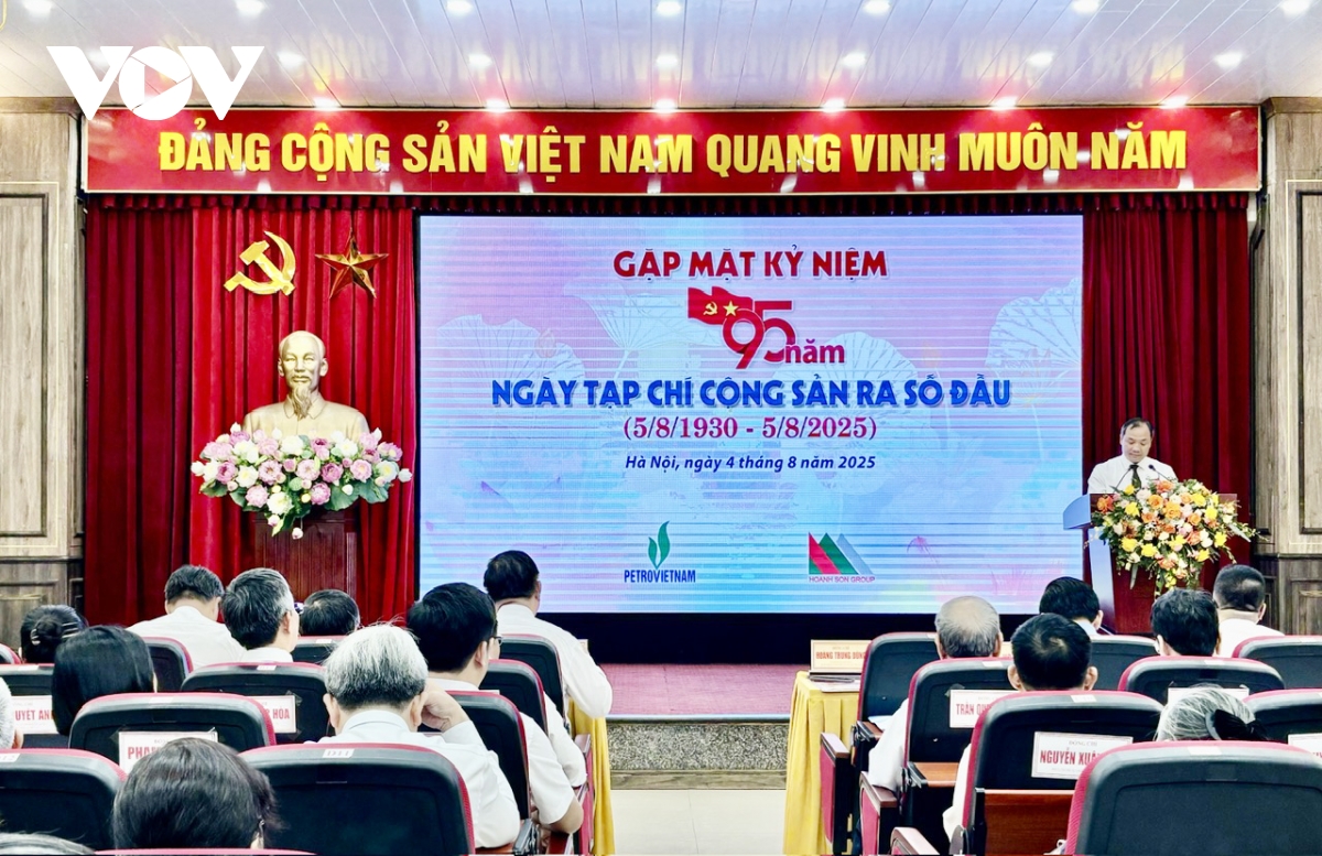 tap chi cong san ngon co ly luan hang dau cua Dang hinh anh 1