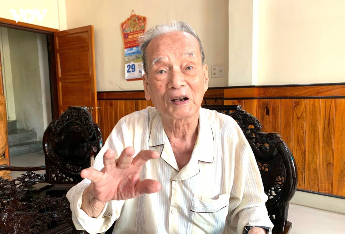 khi the ngut troi cua mot cuoc cach mang mua thu 1945 o hue hinh anh 3