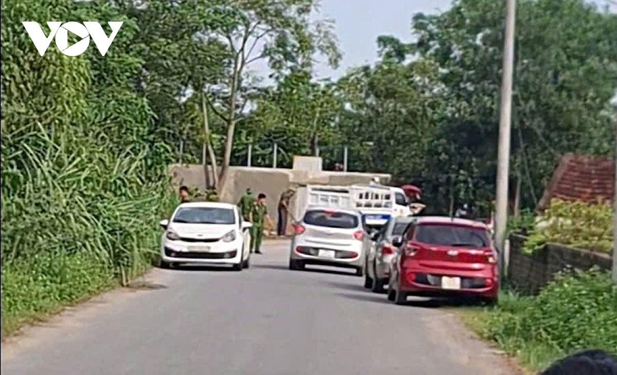 Bàn giao 2 thi thể phát hiện dưới mương nước ở Nghệ An cho gia đình