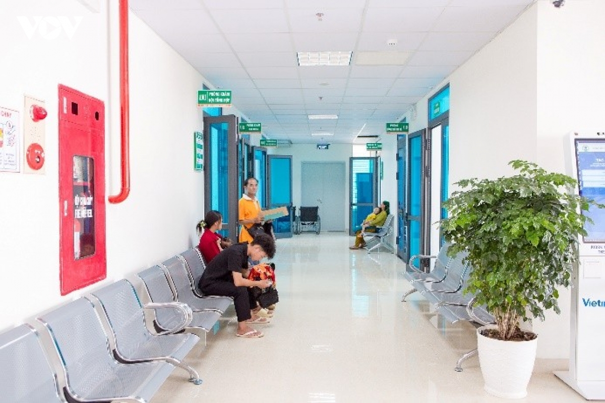 Dua cong trinh y te tong bi thu to lam tang nguoi dan vung cao quan ba vao van hanh hinh anh 2