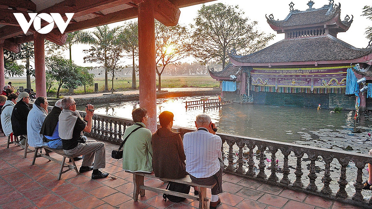 Doc dao nghe thuat mua roi nuoc co truyen lang rach hinh anh 13