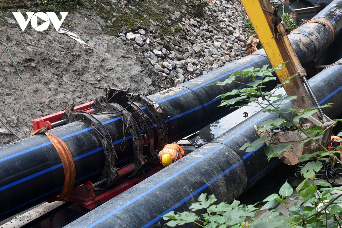 dong nuoc dac quanh bun den cua song to lich se duoc hoi sinh truoc ngay 2 9 hinh anh 4