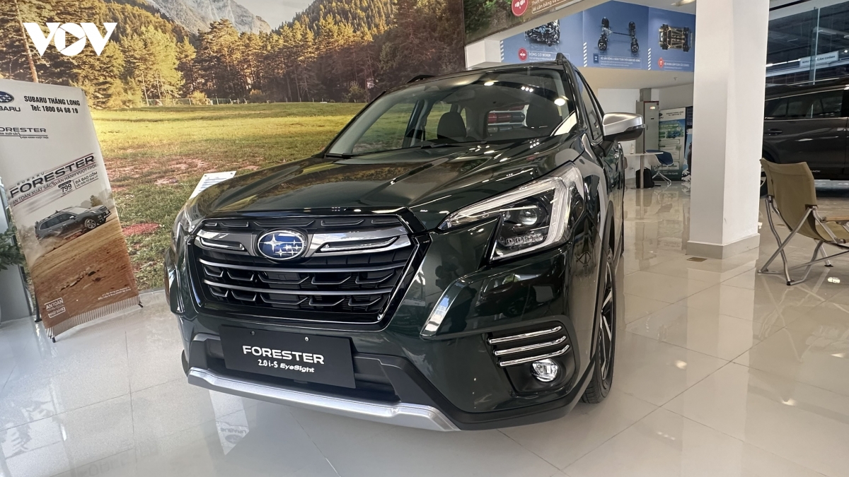 subaru forester giam gia soc toi hon 300 trieu dong cho ban nhap khau thai lan hinh anh 1