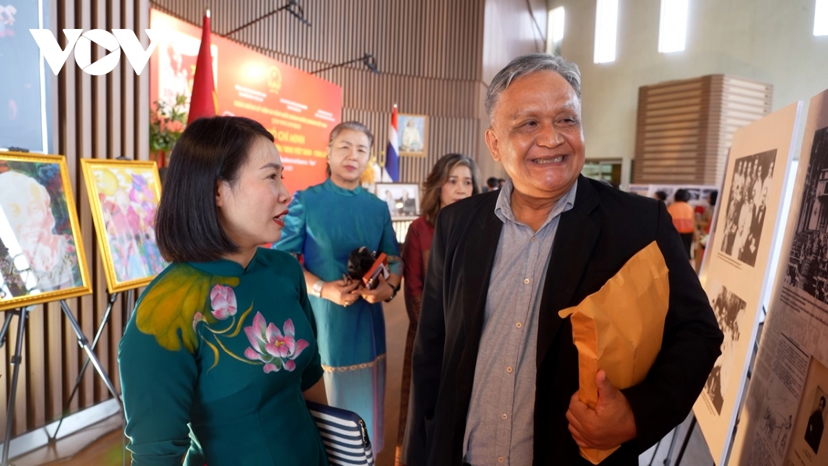 trien lam dac biet ton vinh chu tich ho chi minh va tinh huu nghi viet - thai hinh anh 6