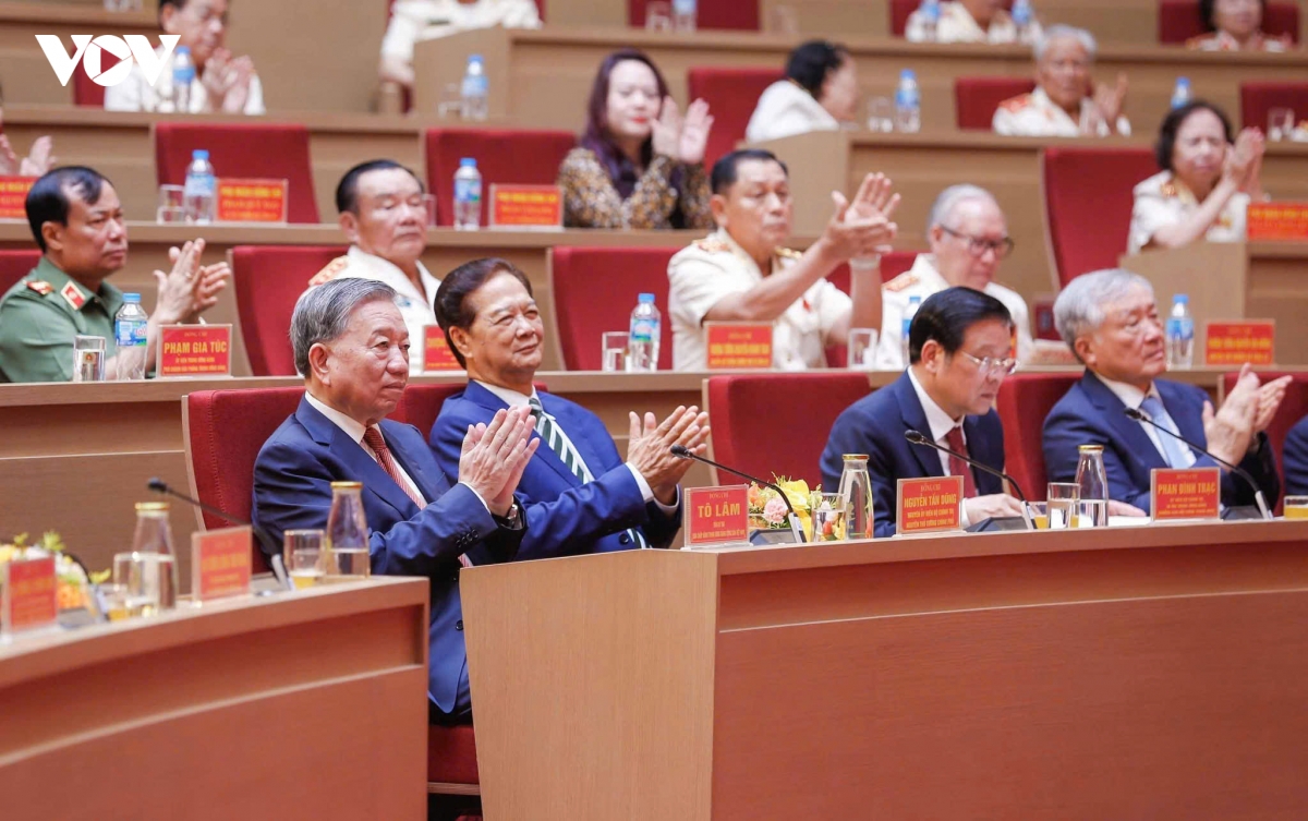 tong bi thu to lam gap mat cac tuong linh, can bo cap cao cand qua cac thoi ky hinh anh 1
