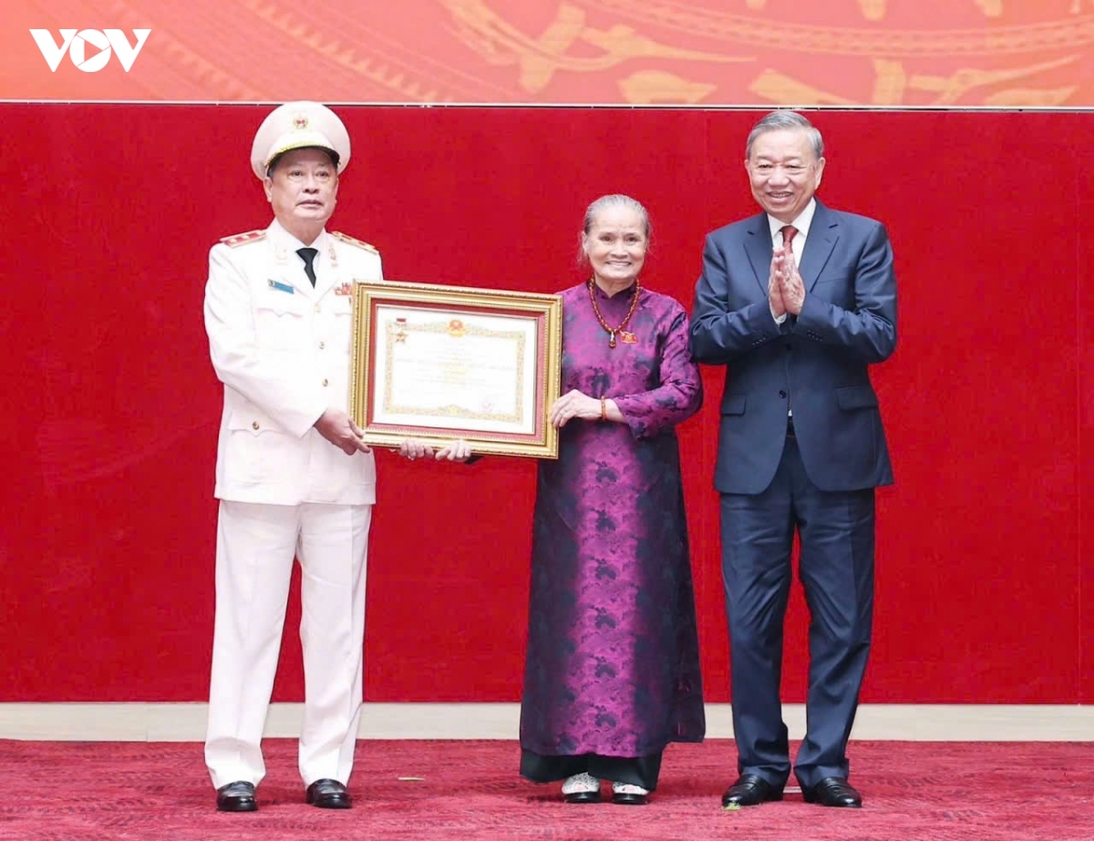 tong bi thu to lam gap mat cac tuong linh, can bo cap cao cand qua cac thoi ky hinh anh 3