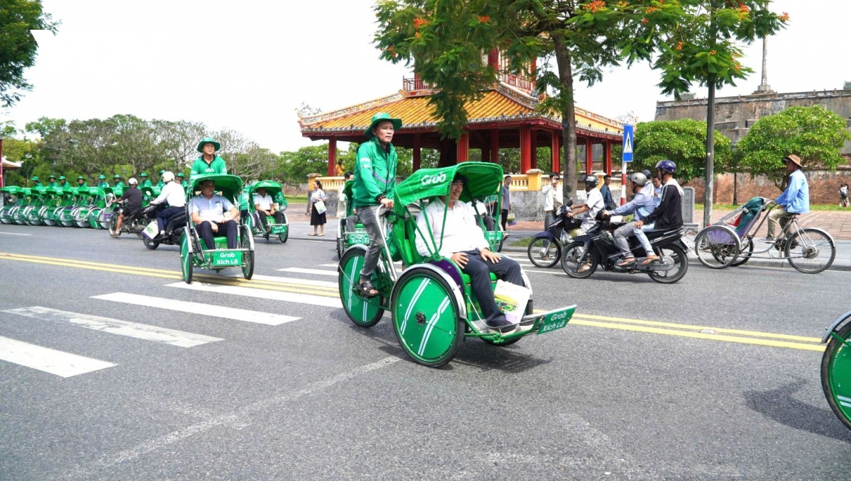 ra mat dich vu grab xich lo tai hue hinh anh 1