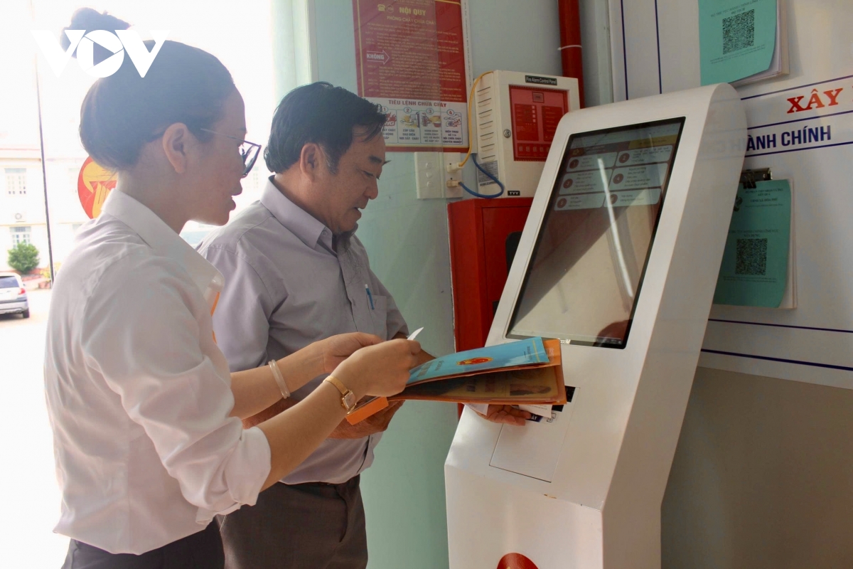 Rèn luyện kỹ năng số, nhiệm vụ mới của công chức xã