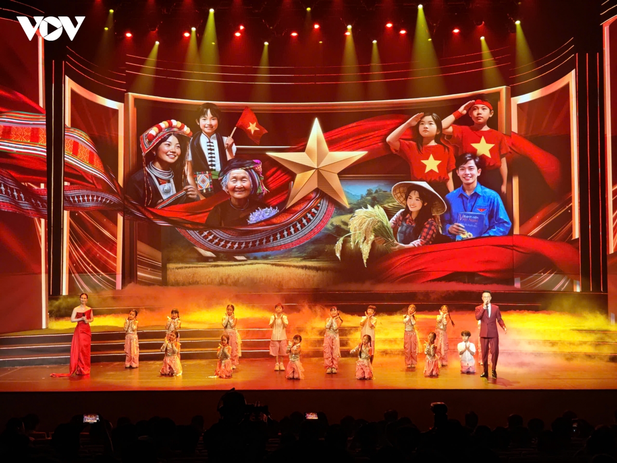 vov gianh 2 giai bao chi vi an ninh to quoc va binh yen cuoc song hinh anh 1