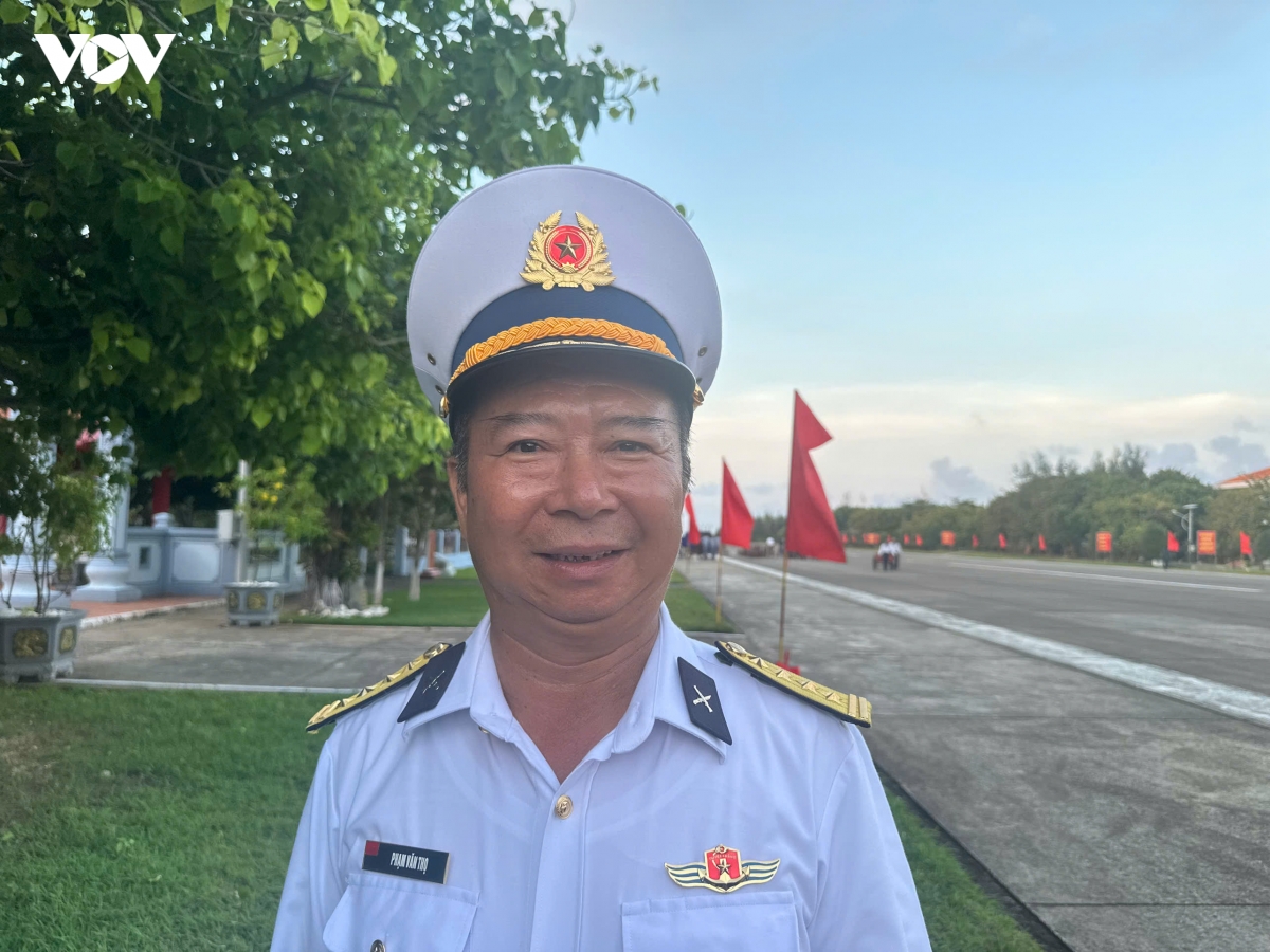 Diem tua truong sa - noi song goi, trai tim tra loi hinh anh 4
