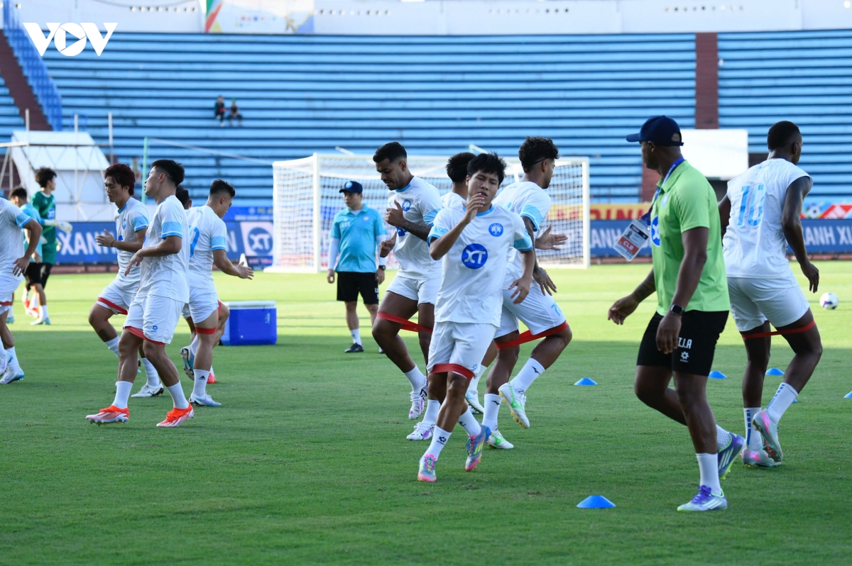 thang nam Dinh 3-2 ngay tai thien truong, cahn gianh sieu cup quoc gia 2024 2025 hinh anh 36