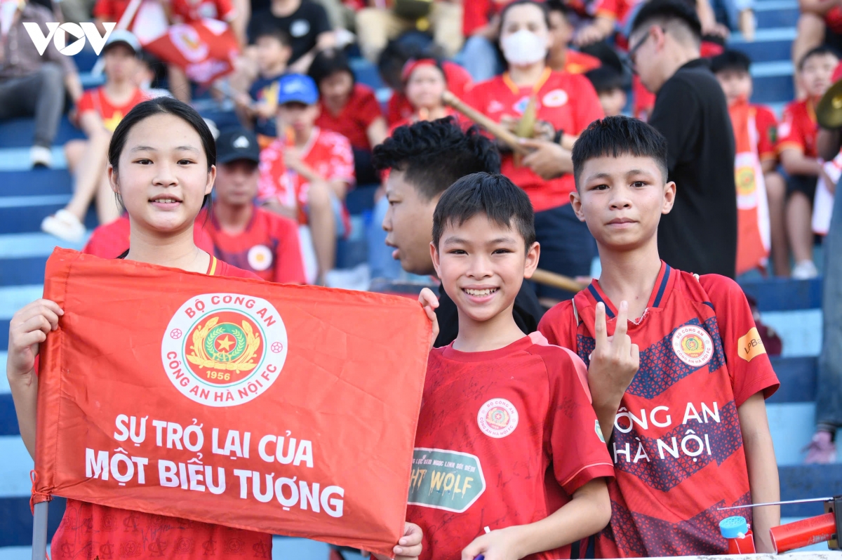 thang nam Dinh 3-2 ngay tai thien truong, cahn gianh sieu cup quoc gia 2024 2025 hinh anh 32