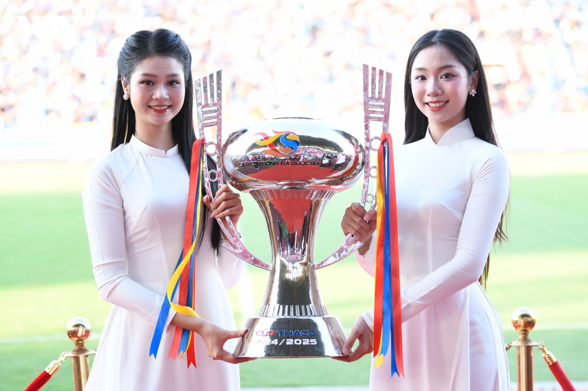 thang nam Dinh 3-2 ngay tai thien truong, cahn gianh sieu cup quoc gia 2024 2025 hinh anh 33