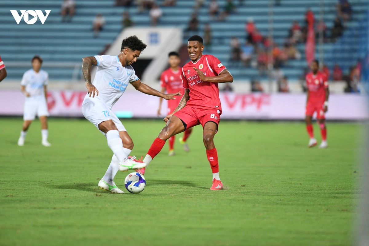 thang nam Dinh 3-2 ngay tai thien truong, cahn gianh sieu cup quoc gia 2024 2025 hinh anh 40