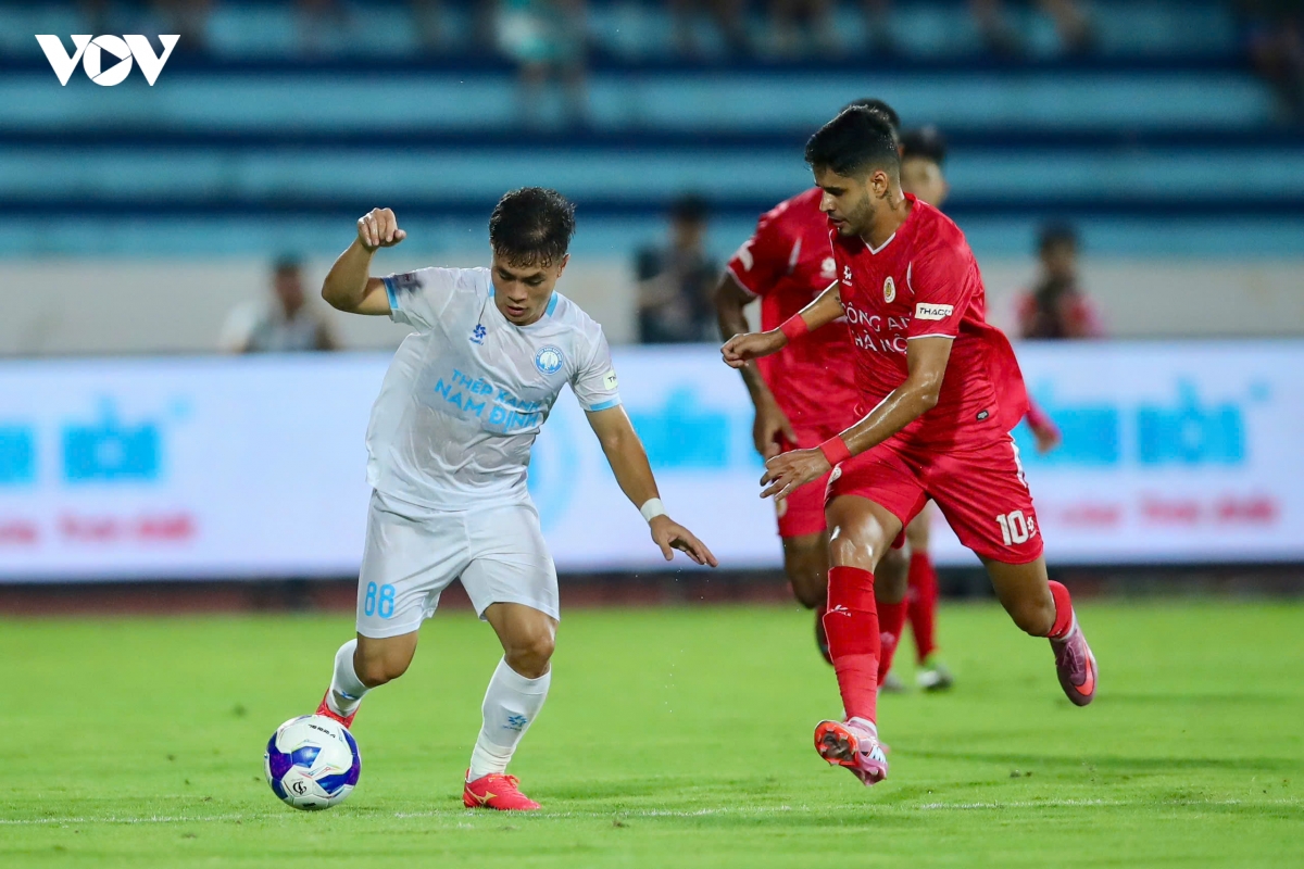 thang nam Dinh 3-2 ngay tai thien truong, cahn gianh sieu cup quoc gia 2024 2025 hinh anh 16