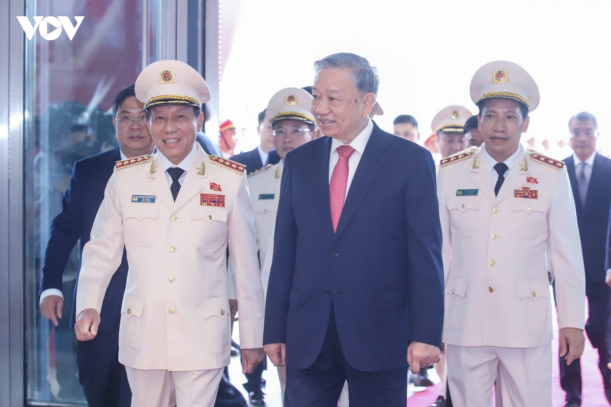 tong bi thu cung lanh dao Dang, nha nuoc du le ky niem 80 nam ngay truyen thong cand hinh anh 2