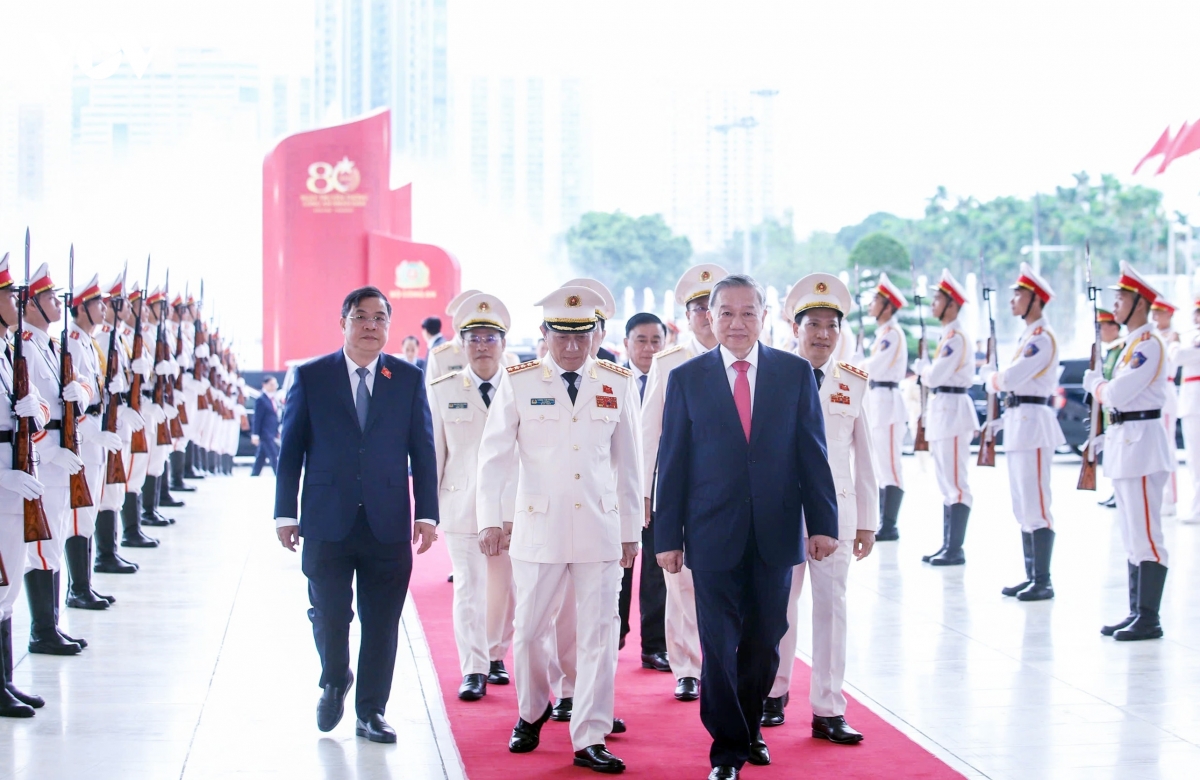 tong bi thu cung lanh dao Dang, nha nuoc du le ky niem 80 nam ngay truyen thong cand hinh anh 1