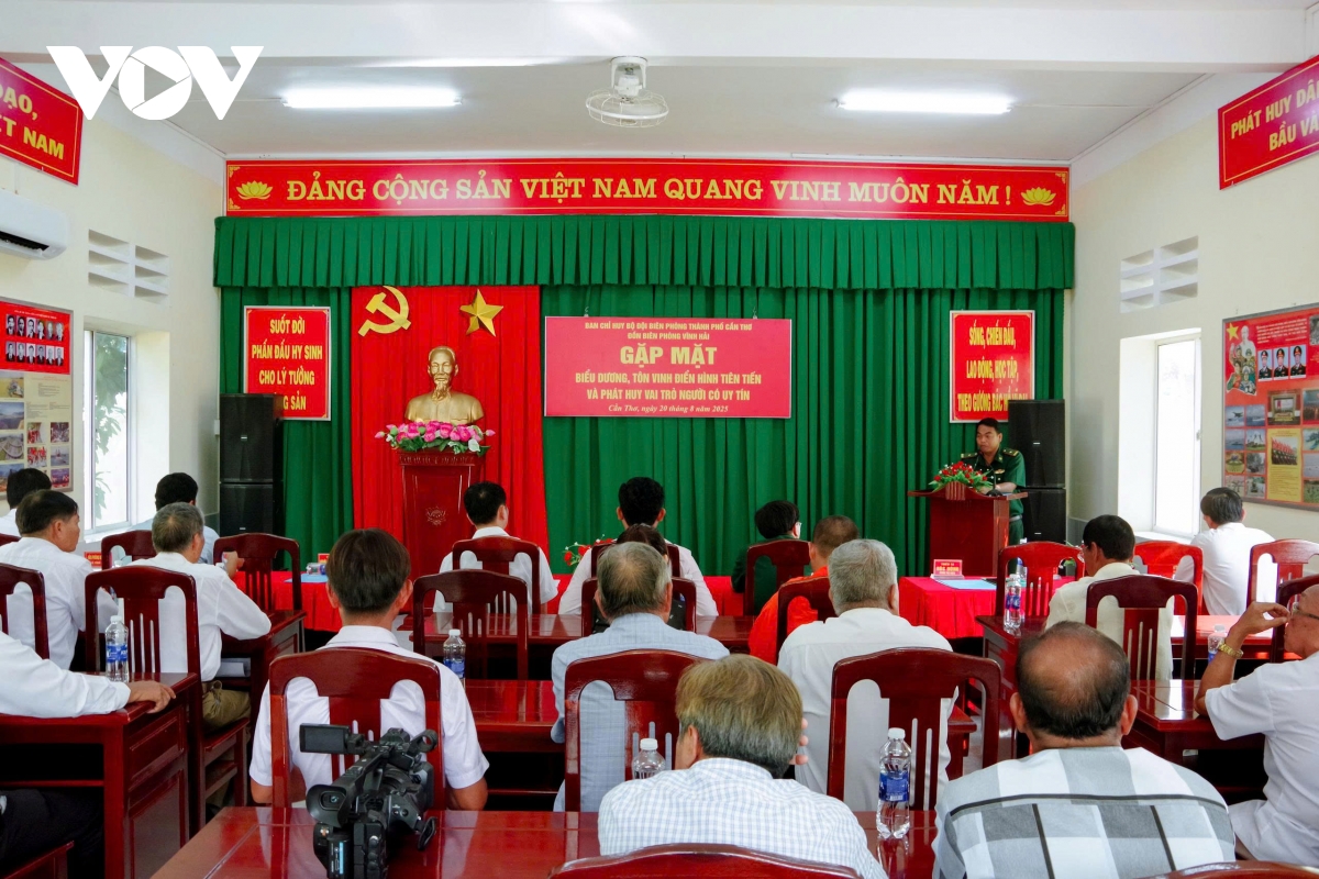 can tho phat huy vai tro nguoi co uy tin trong xay dung, bao ve bien gioi bien hinh anh 3