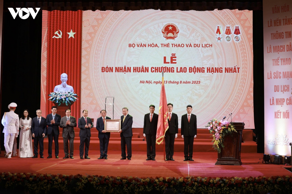 van hoa phai di truoc mot buoc de cung co niem tin, hinh thanh nang luc mem quoc gia hinh anh 2