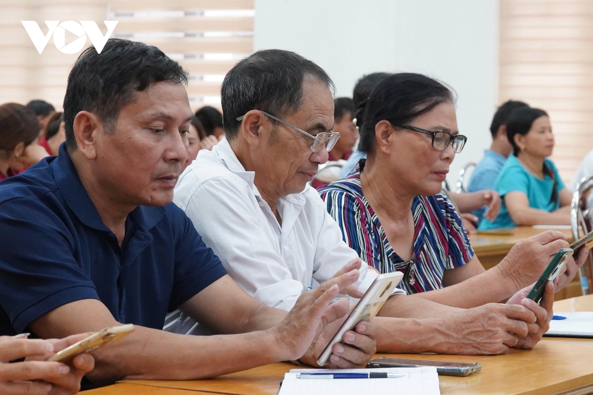 Thái Nguyên: Cả thôn, xóm học làm dịch vụ công tại nhà