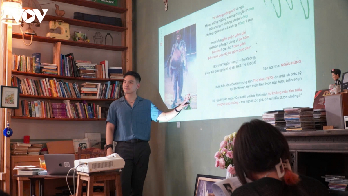  tap doc tho khong gian de nguoi tre cat tieng doc, lang nghe va lan toa tho ca hinh anh 1