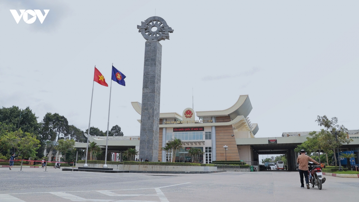 khu kinh te cua khau moc bai dung truoc co hoi moi hinh anh 1