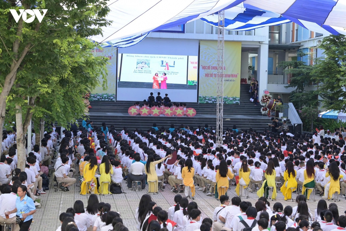 no nuc ngay khai truong, khoi dau nam hoc moi day ky vong hinh anh 10