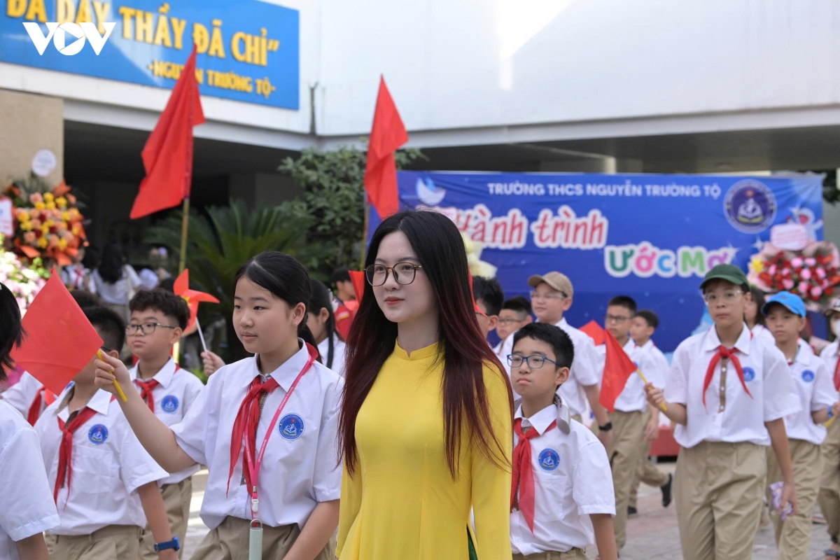 no nuc ngay khai truong, khoi dau nam hoc moi day ky vong hinh anh 12