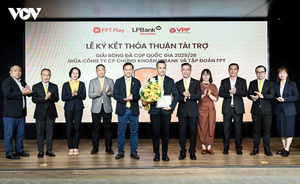 cup quoc gia 2025 2026 bat ngo co nha tai tro moi hinh anh 5