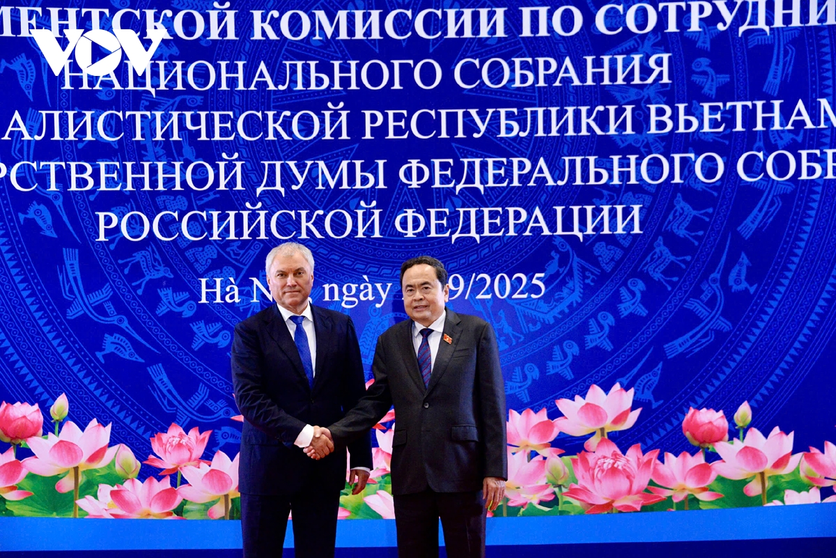 russian state duman chairman volodin warmly welcomed in hanoi on official visit picture 10