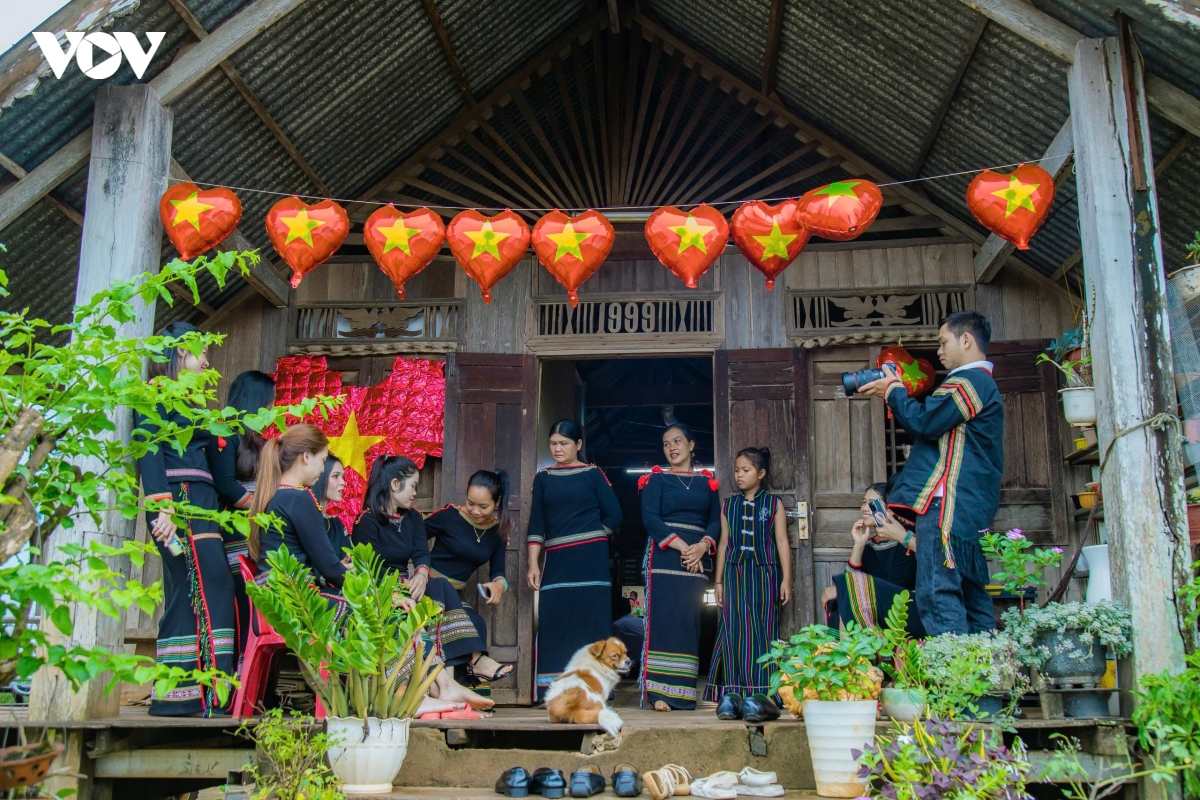 buon lang Dak lak ron rang tet Doc lap, chung niem tu hao cung ca nuoc hinh anh 6