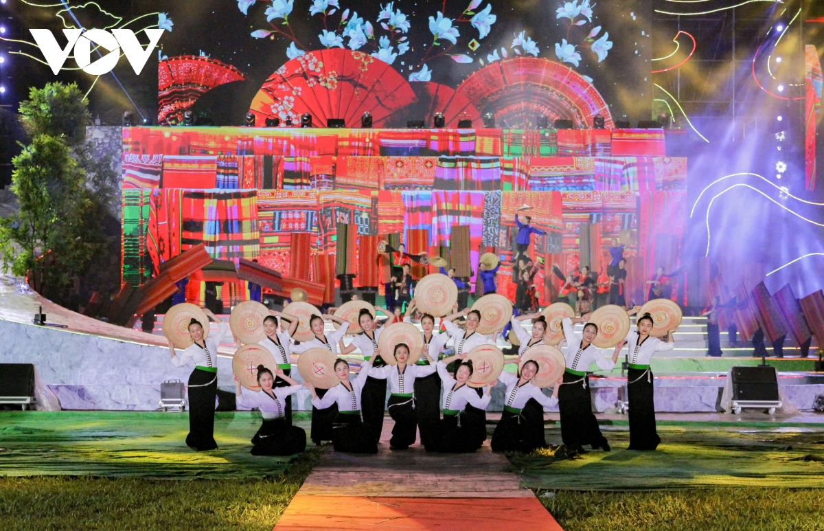 khai mac festival tinh hoa tay bac Dien bien 2025 hinh anh 8