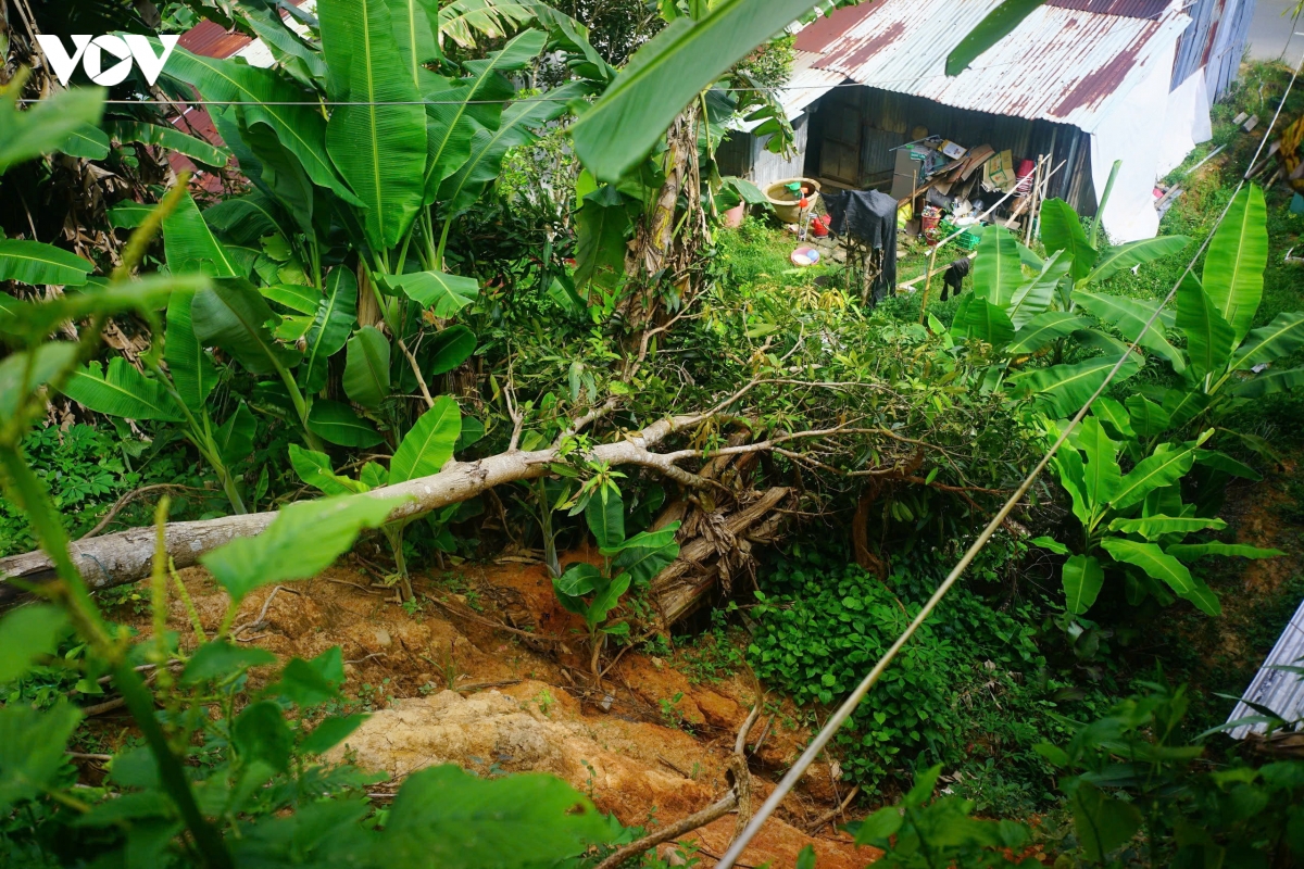 noi lo sat lo cua nguoi dan mien nui Da nang hinh anh 4