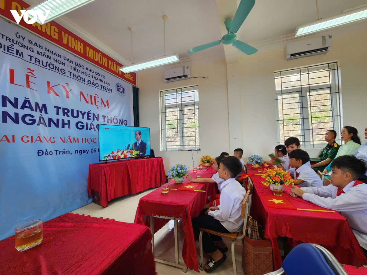 ron rang khai giang nam hoc moi tu truong sa, dac khu co to cho den pho thi hinh anh 5