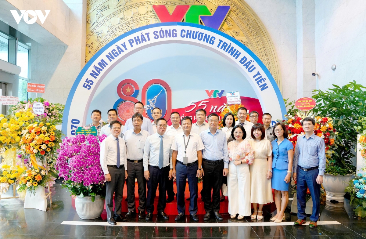 lanh dao vov chuc mung vtv nhan dip 55 nam thanh lap hinh anh 3