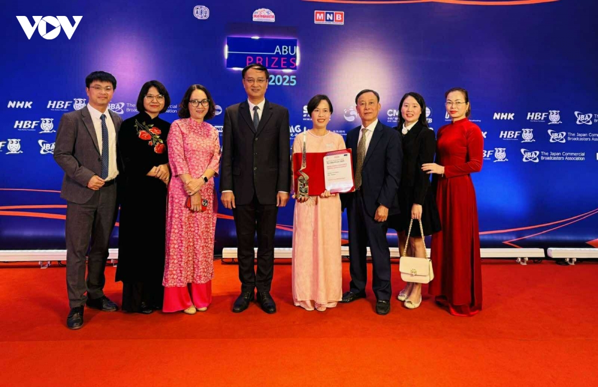 vov doat giai xuat sac the loai thong diep xa hoi tai giai abu 2025 hinh anh 2