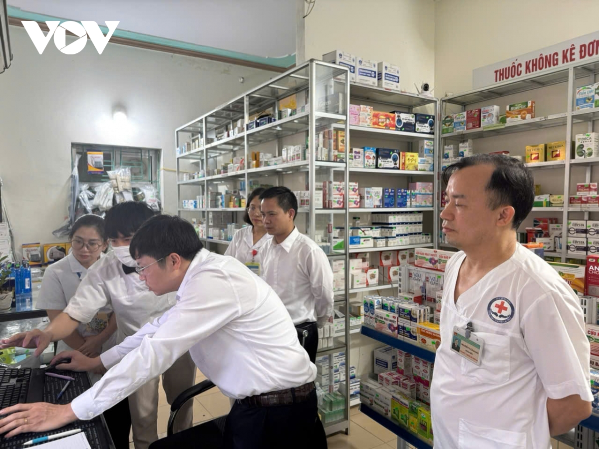 Phú Thọ làm rõ thông tin giá vật tư y tế cao hơn niêm yết ở Trung tâm Y tế Lạc Thủy