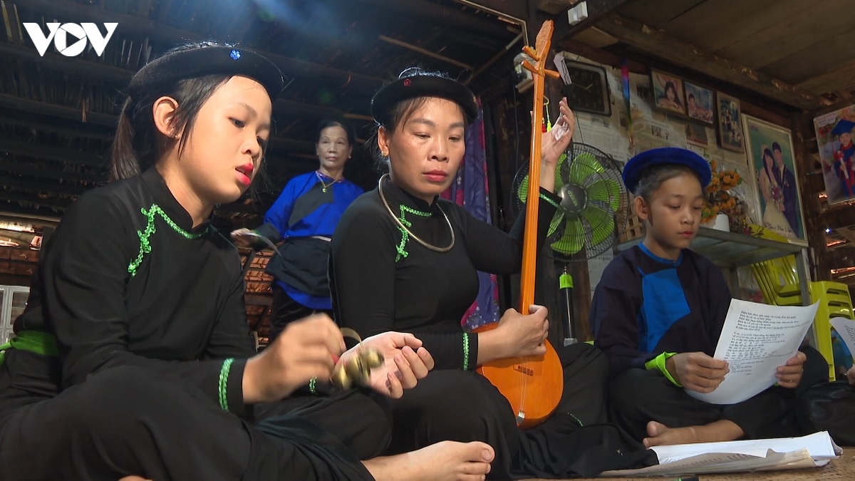 nguoi gin giu va lan toa van hoa dan toc o lam Dong hinh anh 1