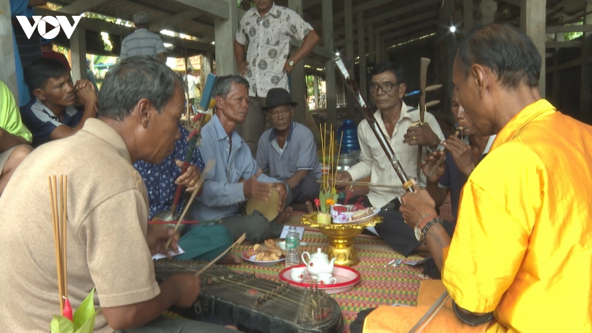 Am nhac trong nghi thuc le ha thuy ghe ngo cua dong bao khmer hinh anh 1