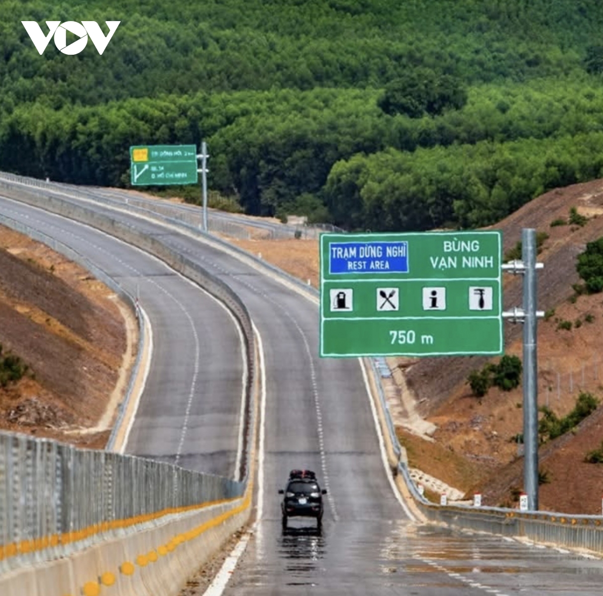 Đề xuất mở rộng cao tốc Bắc - Nam lên 6 làn xe