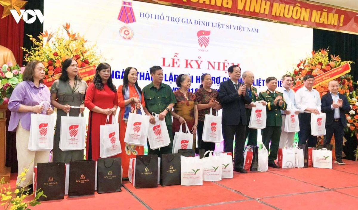 le ky niem 15 nam ngay thanh lap hoi ho tro gia dinh liet sy viet nam hinh anh 4