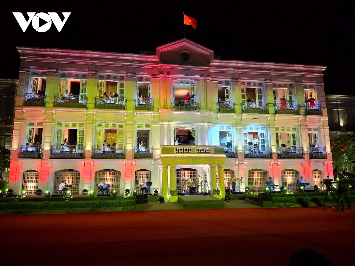 Chương trình nghệ thuật "Da Nang Concert: Đà Nẵng - Kết nối tương lai"