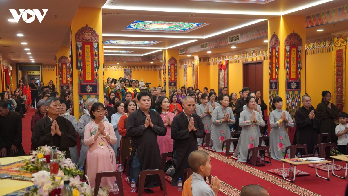 cong dong nguoi viet tai nga huong ve mua vu lan bao hieu hinh anh 2