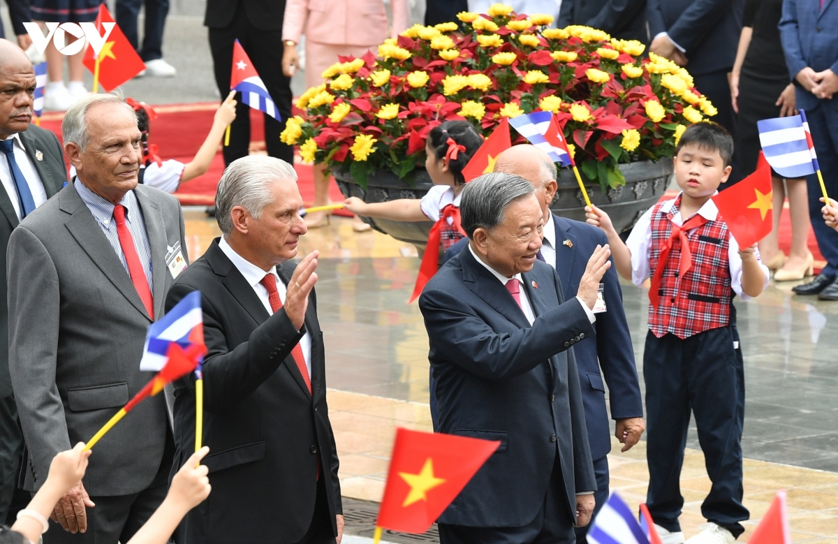 tong bi thu to lam chu tri le don bi thu thu nhat, chu tich nuoc cuba hinh anh 10