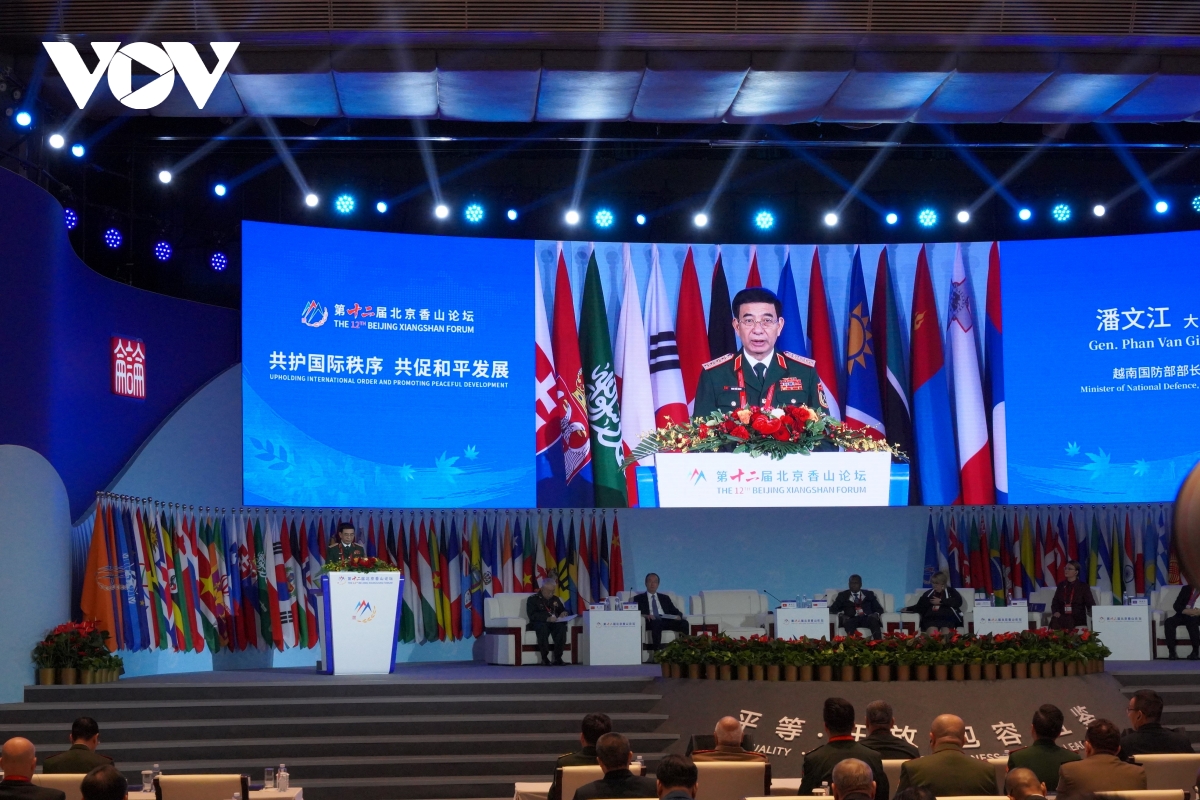 Bộ trưởng Phan Văn Giang dự Diễn đàn Hương Sơn Bắc Kinh lần thứ 12