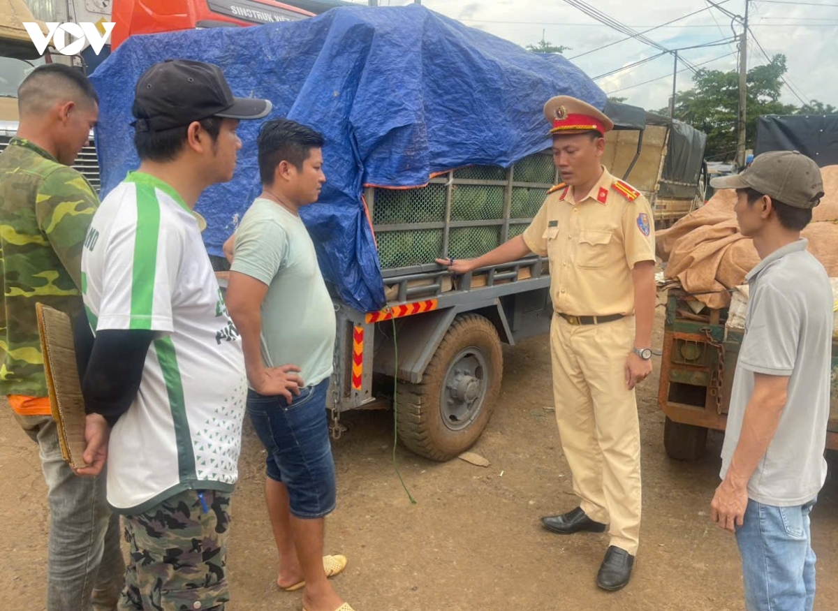 quoc lo 26 can duoc nang cap de thoat canh un tac thuong xuyen hinh anh 1