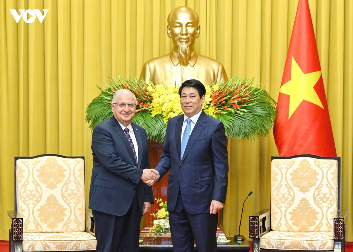 chu tich nuoc luong cuong tiep bo truong quoc phong tho nhi ky yasar guler hinh anh 1